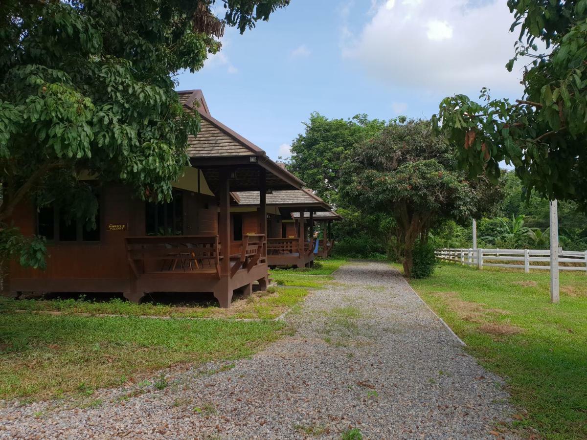 Phutawan Pundao Hotel Mae Taeng Exterior photo
